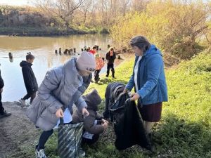 Чистые берега — чистая совесть: Петропавловское поселение присоединилось к акции «Вода России»