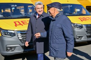 Новошешминский район получил новый школьный автобус