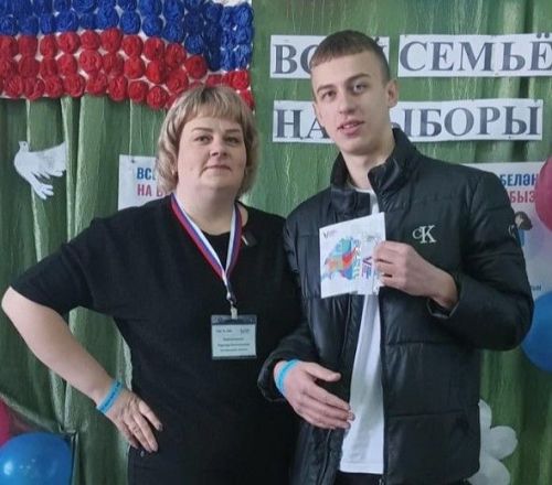 Анатолий Константинов голосует впервые