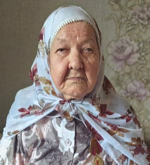 Кадер-хөрмәт эчендә