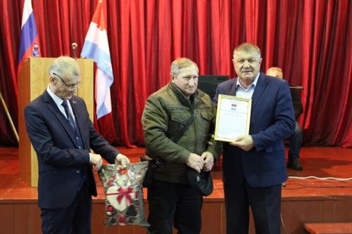 Волчинцев призвали начать с себя