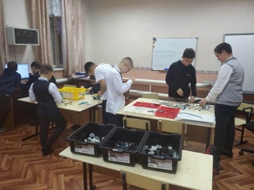 В Зиреклинском лицее работает кружок «Робототехника»