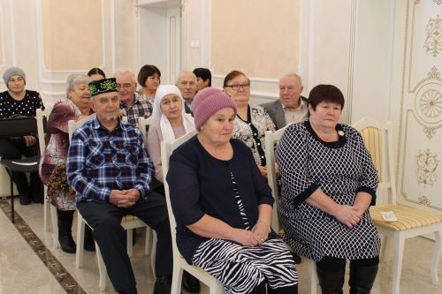 Илне һәм кече Ватанны яратып