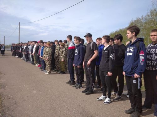 Юноши-учащиеся 10 классов общеобразовательных школ Новошешминского района прошли учебные стрельбы в Казани