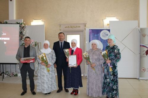Чествовали учительские династии Новошешминского района (фоторепортаж)