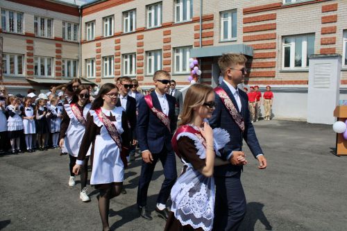 Последний звонок, он волнительный самый (фоторепортаж)