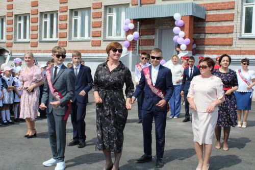 Последний звонок, он волнительный самый (фоторепортаж)