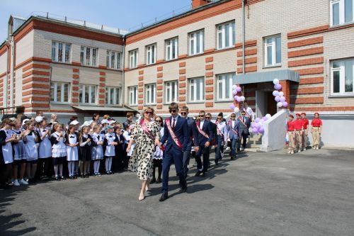 Последний звонок, он волнительный самый (фоторепортаж)