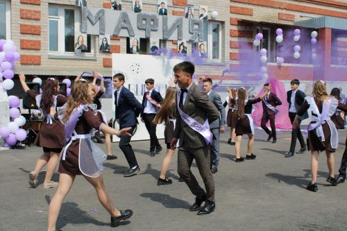 Последний звонок, он волнительный самый (фоторепортаж)