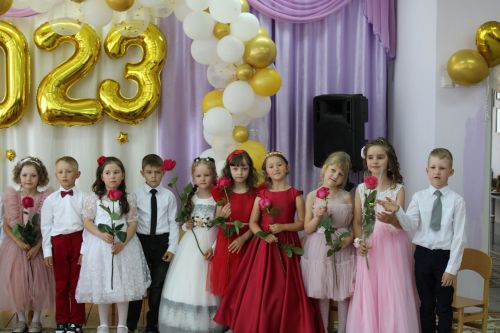 «Нам не забыть этот мир разноцветный…»