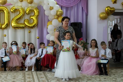 «Нам не забыть этот мир разноцветный…»