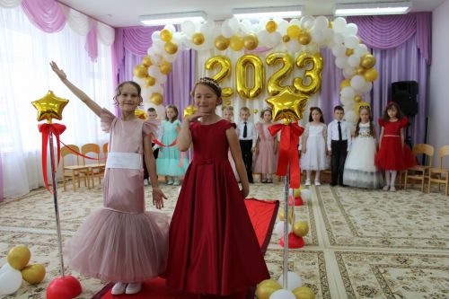«Нам не забыть этот мир разноцветный…»