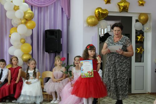 «Нам не забыть этот мир разноцветный…»