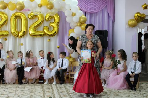 «Нам не забыть этот мир разноцветный…»