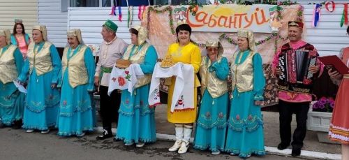 Коллектив «Талир тэнкэ» провел Сабантуй в Новошешминском Доме-интернате