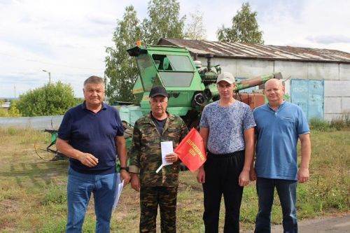 Урак өсте лидерларына премияләр тапшырылган