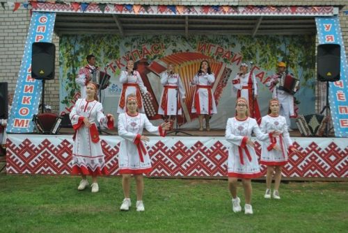 В рамках Дня села в Чувашской Чебоксарке прошел фестиваль – конкурс «Играй, гармонь!»