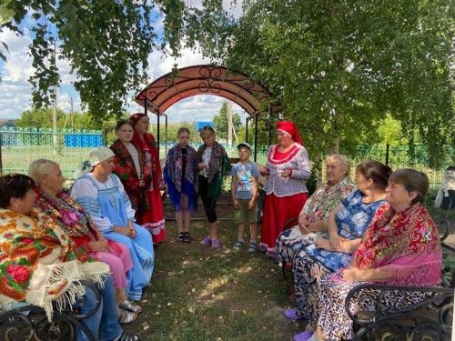 Фольклорный час «Святой праздник — Ильин день»  прошел вчера в Архангельском СДК