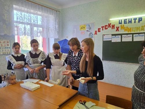 Школьники Петропавловской школы написали письма и изготовили сухой душ для бойцов СВО