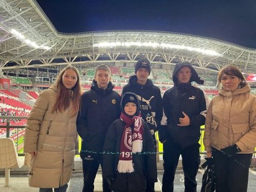 Болеем за наших