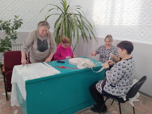 Петропавел мәдәният йортында маскировка челтәрләрен үрү буенча акция узган