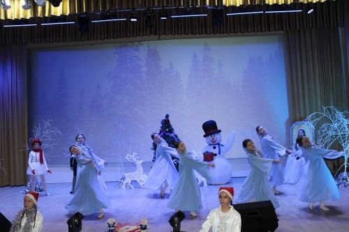 26 декабря в Новошешминском РДК прошла Елка главы района (фоторепортаж)