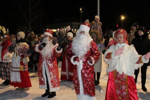 В Новошешминске открылась главная елка района