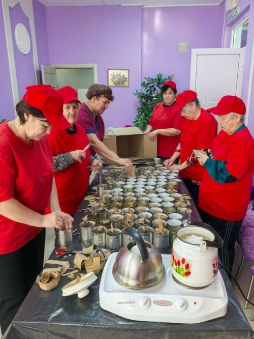 Яңа Чишмәдәге Интернат-йорт волонтерлары «Окоп шәмнәре» акциясен үткәргәннәр