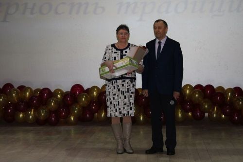 Яңа Чишмә районында Педагог һәм остаз елын төгәлләү тантанасы булды (ФОТОРЕПОРТАЖ)