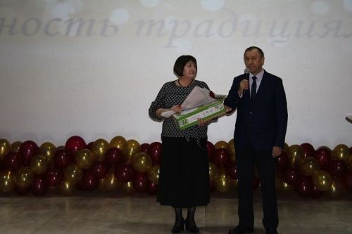 Яңа Чишмә районында Педагог һәм остаз елын төгәлләү тантанасы булды (ФОТОРЕПОРТАЖ)