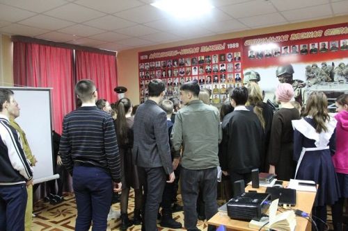 Урок мужества прошел в Новошешминском краеведческом музее «Афганистан к нам тянется сквозь годы»