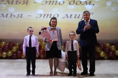 В Новошешминском районе состоялась торжественная церемония закрытия Года педагога и наставника (ФОТОРЕПОРТАЖ)