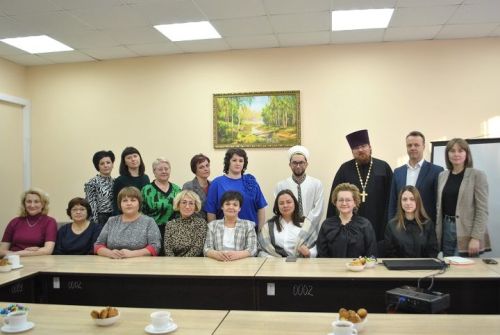 Яңа Чишмәдә гаиләләрне саклау һәм аборт ясауга юл куймау турында сөйләшкәннәр