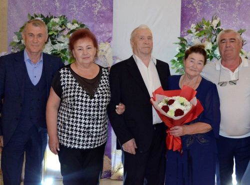 Семья достойная уважения