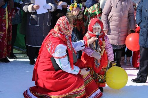 16 марта новошешминцы отпраздновали Масленицу (фоторепортаж)