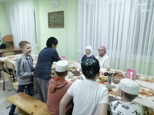 Ифтар-меджлисы в Новошешминской мечети