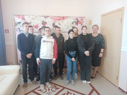 Урок «Семьеведение» прошел в Новошешминском ЗАГСе