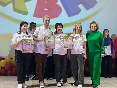 На сцене РДК — веселые и находчивые