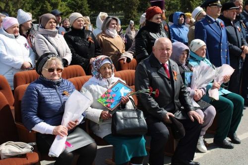 В Новошешминске состоялся митинг в честь Дня Победы (фоторепортаж)