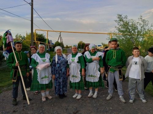 Акбүре авылында «Сөлге җыю» йоласын үткәргәннәр