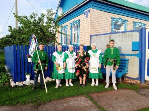 Акбүре авылында «Сөлге җыю» йоласын үткәргәннәр