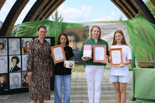 6 июня в парке за Новошешминской ДШИ прошел «Пушкинский день» (фоторепортаж)