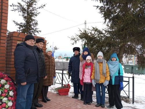В селе Азеево открыли мемориальную доску погибшему в зоне СВО бойцу