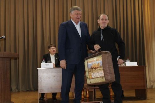 Хезмәтенә күрә – хөрмәте