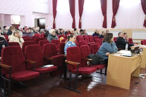 Авырлыкларга зарланмыйлар, аларны бергәләп хәл итәләр
