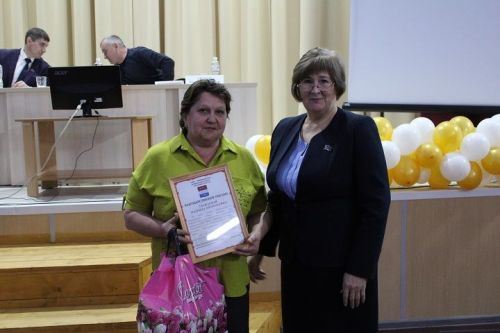 Авырлыкларга зарланмыйлар, аларны бергәләп хәл итәләр
