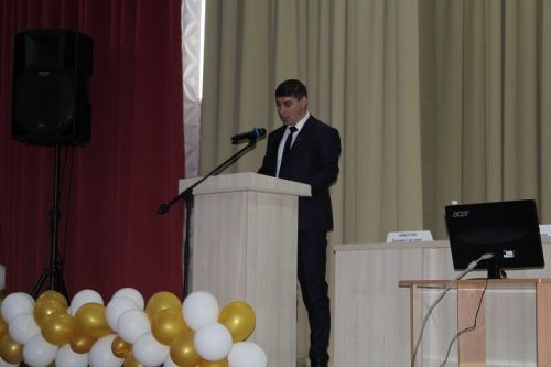 Авырлыкларга зарланмыйлар, аларны бергәләп хәл итәләр
