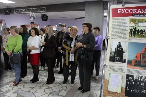 9 октября в Новошешминском районном Доме культуры открылась выставка «Русская Голгофа»