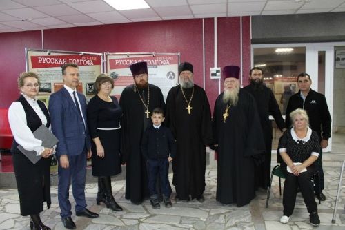 9 октября в Новошешминском районном Доме культуры открылась выставка «Русская Голгофа»