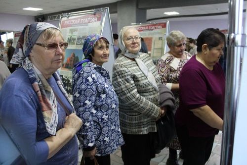 9 октября в Новошешминском районном Доме культуры открылась выставка «Русская Голгофа»